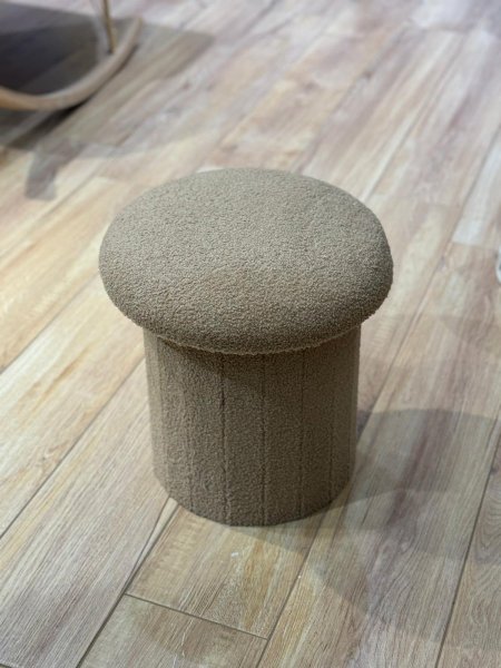 مقعد وصندوق تخزين فرو